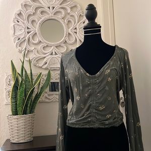 flower print long sleeve.